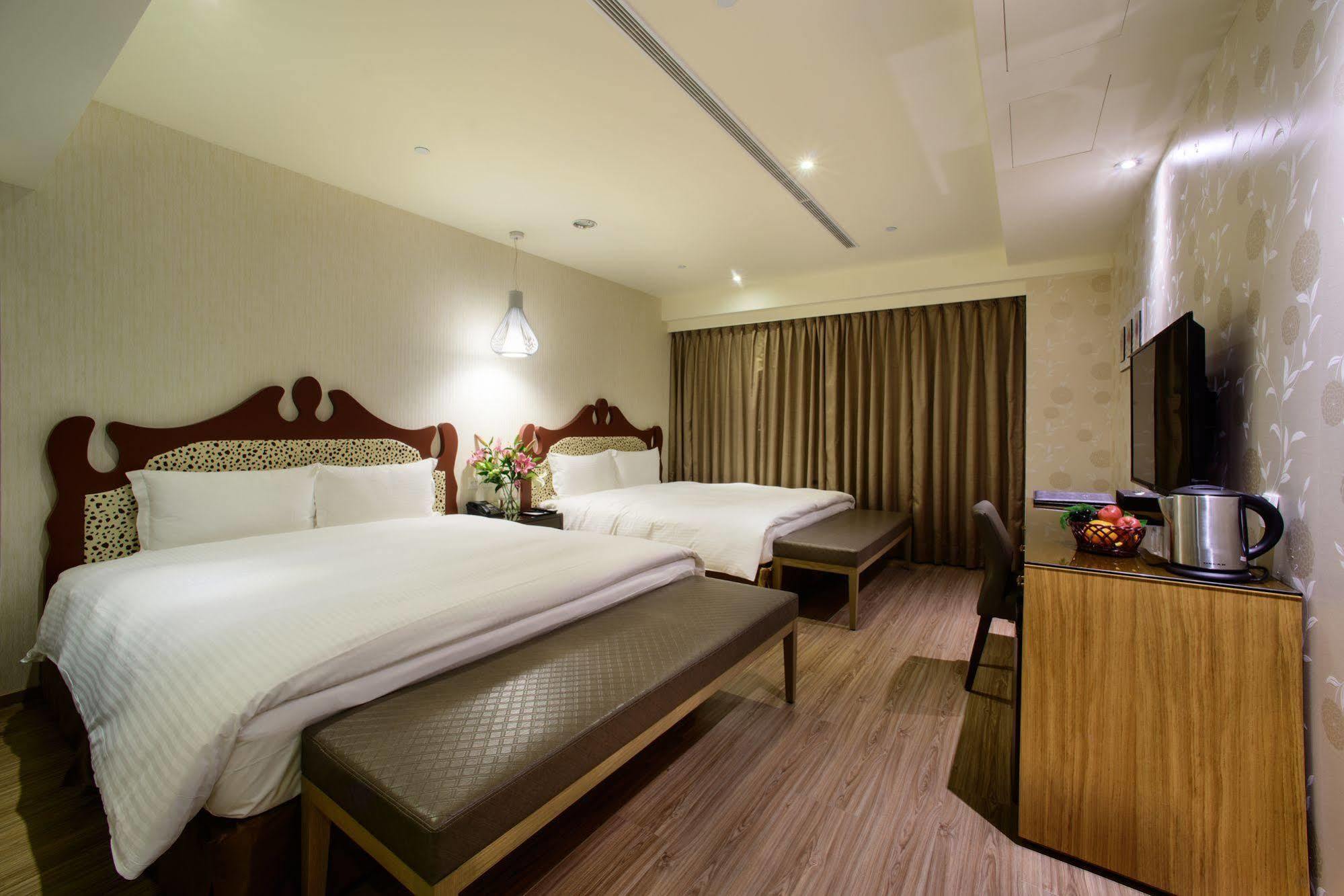 Stay Hotel - Taichung Yizhong Exterior photo