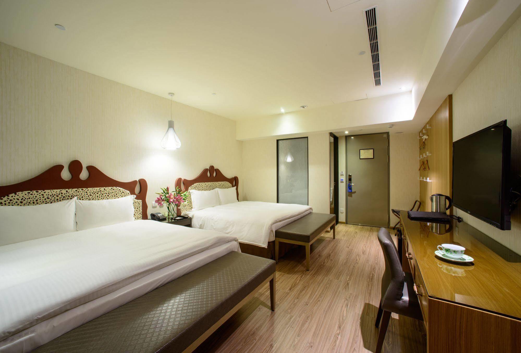 Stay Hotel - Taichung Yizhong Exterior photo