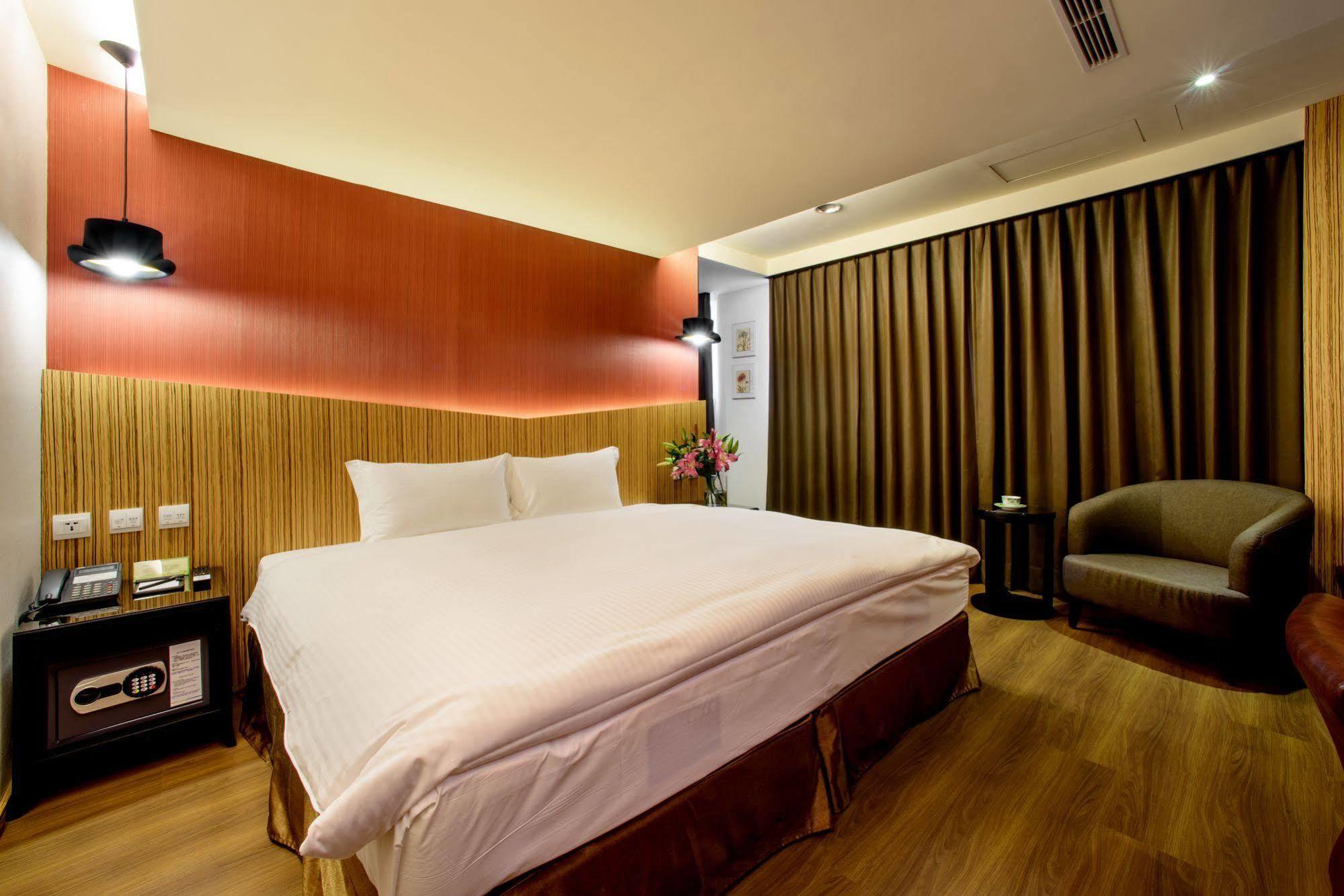 Stay Hotel - Taichung Yizhong Exterior photo